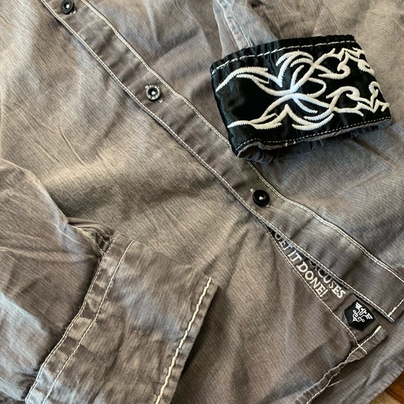 Y2K Roar Grey Signature Button Up Shirt - Picture 2 of 4